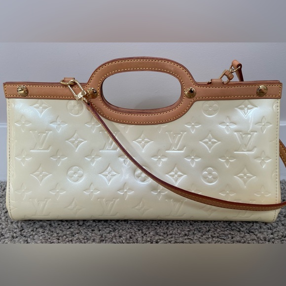 Louis Vuitton Handbags - Louis Vuitton Vernis Roxbury Drive